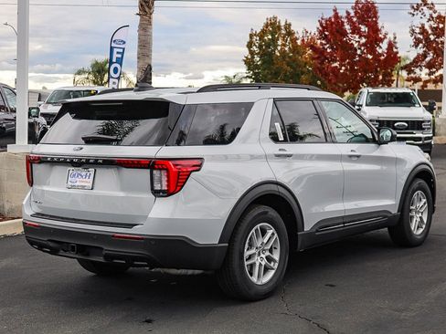 New 2026 Ford Explorer Active image 4