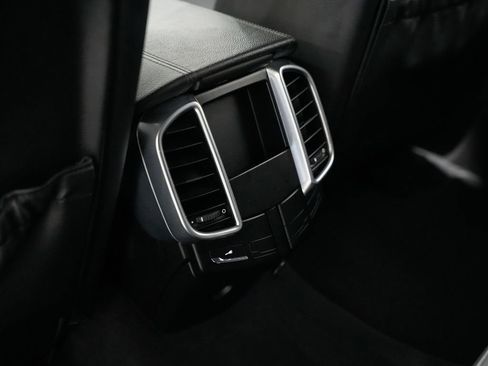 Used 2012 Porsche Cayenne image 30