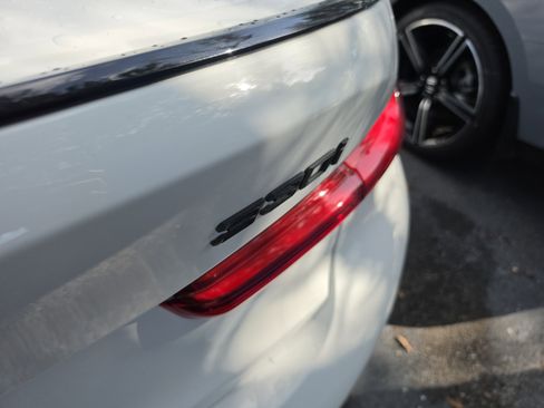 Used 2023 BMW 330i Sedan w/ M Sport Package image 9