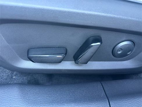 New 2026 Mitsubishi Outlander SEL image 12