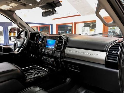 Used 2021 Ford F250 Lariat w/ Lariat Ultimate Package AWD/4WD image 15