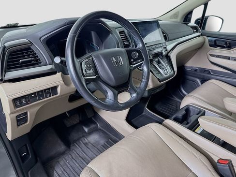 Used 2018 Honda Odyssey Elite image 9