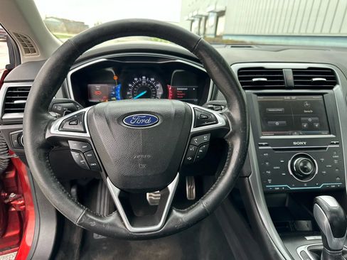 Used 2014 Ford Fusion Titanium FWD image 10