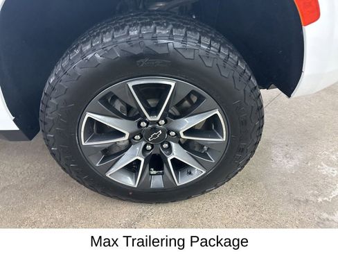 Used 2021 Chevrolet Suburban Z71 w/ Z71 Off-Road Package image 15