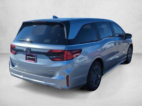 Used 2026 Honda Odyssey Touring image 8