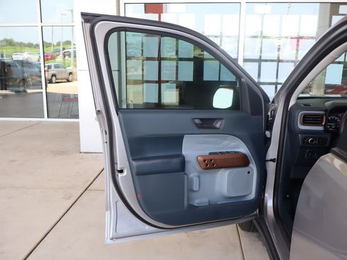 Used 2023 Ford Maverick Lariat w/ Lariat Luxury Package AWD/4WD image 13