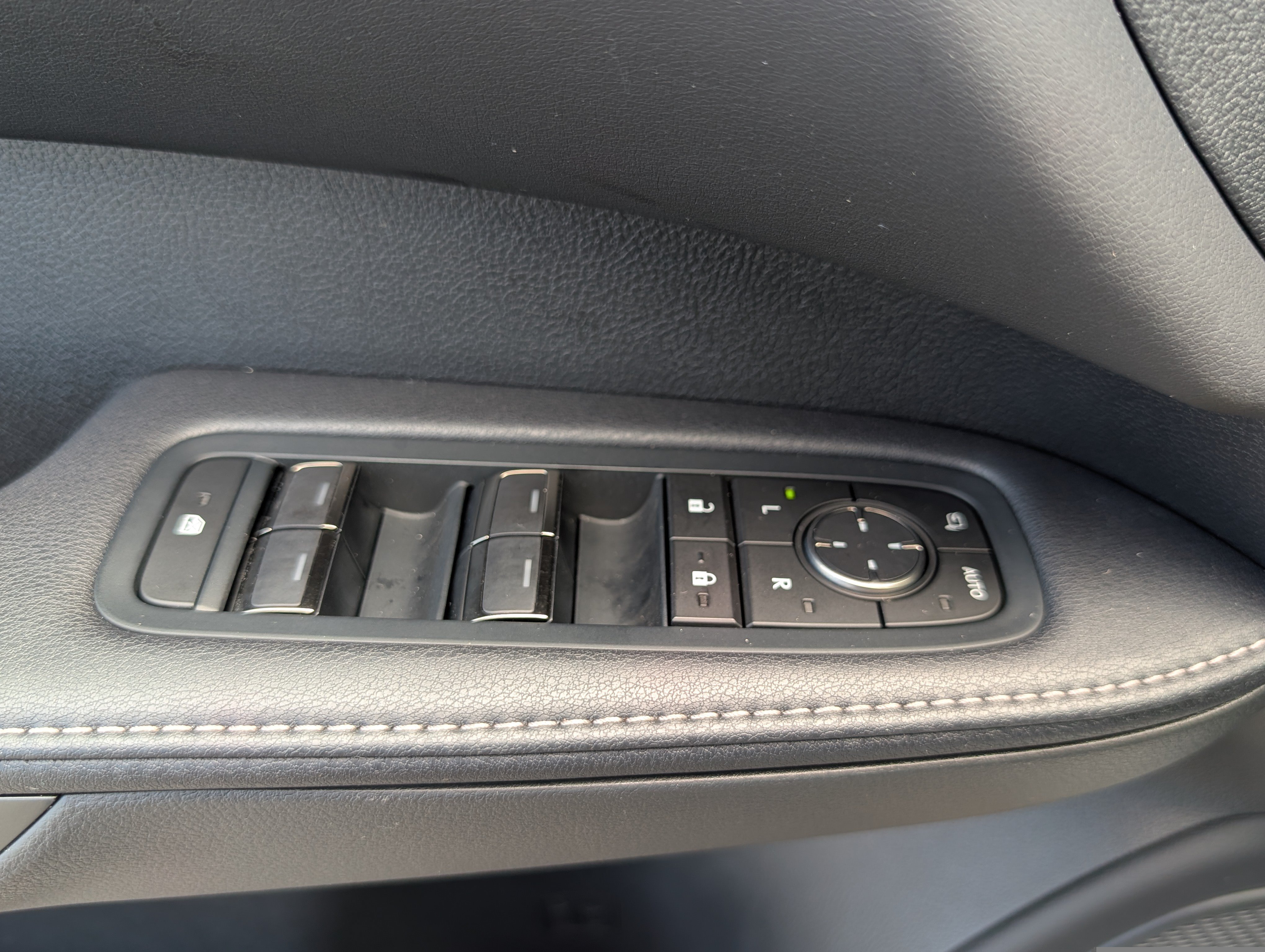 Certified 2024 Lexus RX 350 AWD w/ Convenience Package image 21