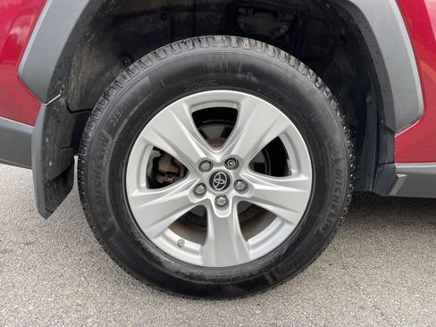Certified 2019 Toyota RAV4 XLE w/ Convenience Package AWD/4WD image 12