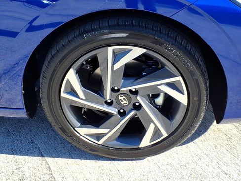 New 2026 Hyundai Elantra Limited image 10
