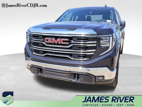 Used 2025 GMC Sierra 1500 SLT AWD/4WD image 3