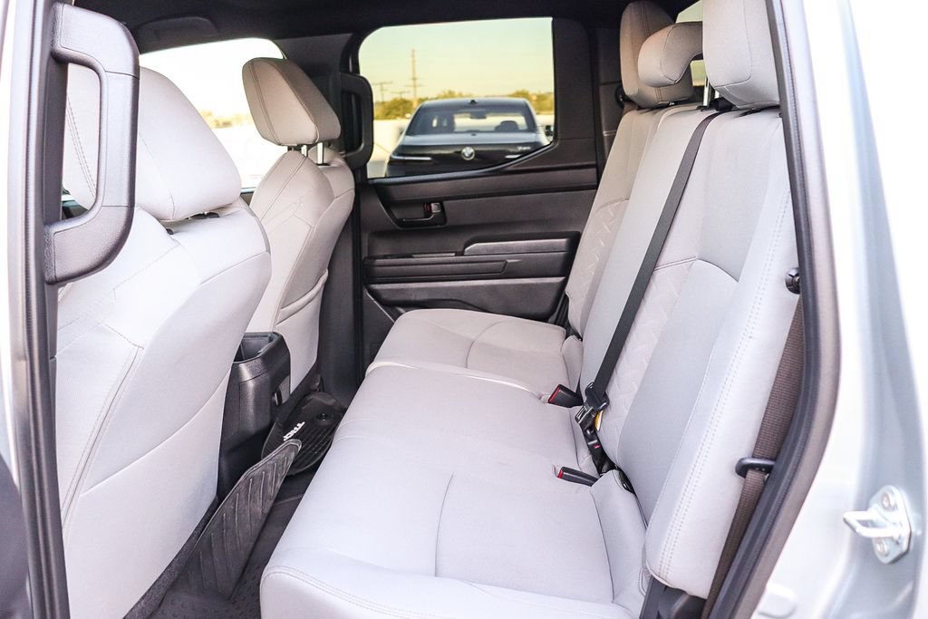 Used 2025 Toyota Tacoma SR5 AWD/4WD image 21