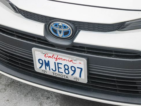 Used 2024 Toyota Corolla LE FWD image 7