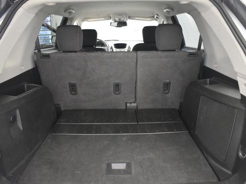 Used 2017 GMC Terrain SLE image 22