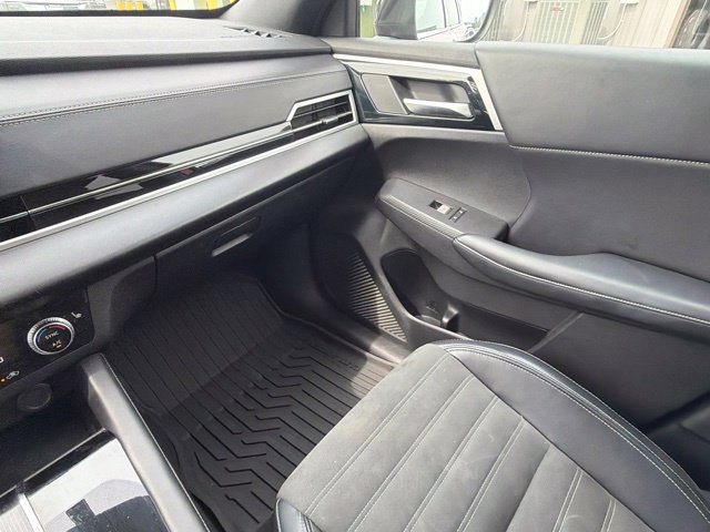 Used 2023 Mitsubishi Outlander SE Black Edition FWD image 33
