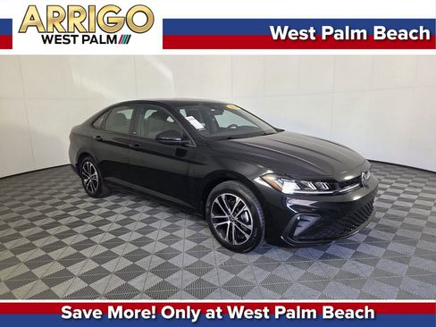 Used 2025 Volkswagen Jetta Sport FWD image 1