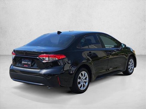Used 2022 Toyota Corolla LE w/ Carpet Mat Package (TMS) FWD image 5