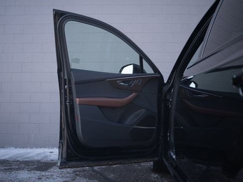 Certified 2025 Audi Q7 2.0T Premium w/ Convenience Plus Package image 15