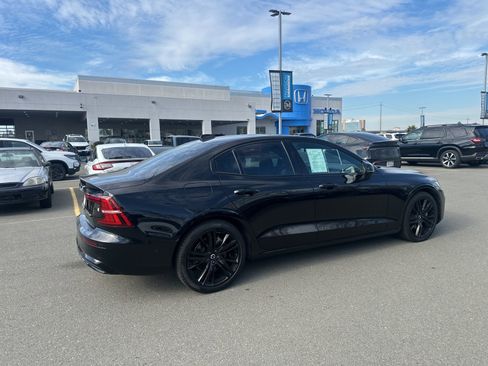 Used 2023 Volvo S60 B5 Plus w/ Climate Package image 3