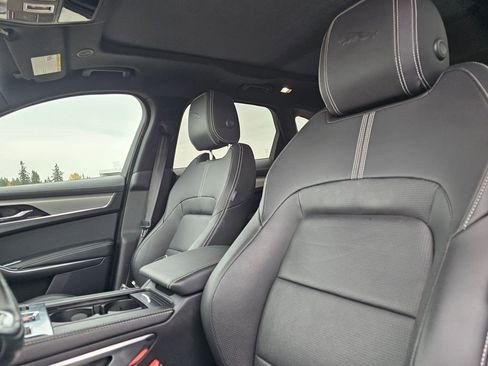 Used 2024 Jaguar F-PACE R-Dynamic S image 23