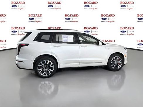Used 2024 Cadillac XT6 Sport w/ Platinum Package AWD/4WD image 9