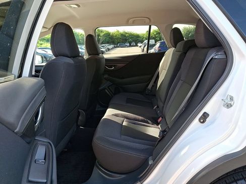 Used 2024 Subaru Outback Premium AWD/4WD image 11