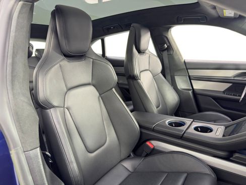 Used 2023 Porsche Taycan GTS image 39