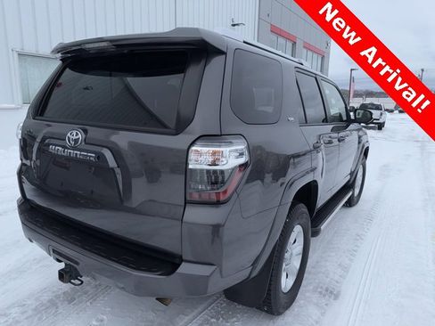 Used 2016 Toyota 4Runner SR5 image 4