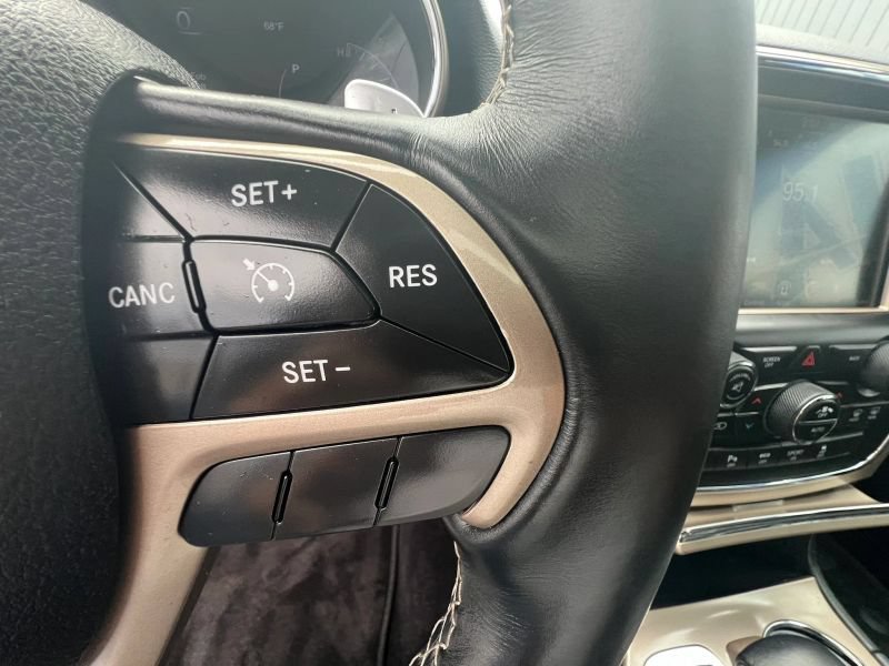 Used 2017 Jeep Grand Cherokee Limited w/ Trailer Tow Group IV AWD/4WD image 34