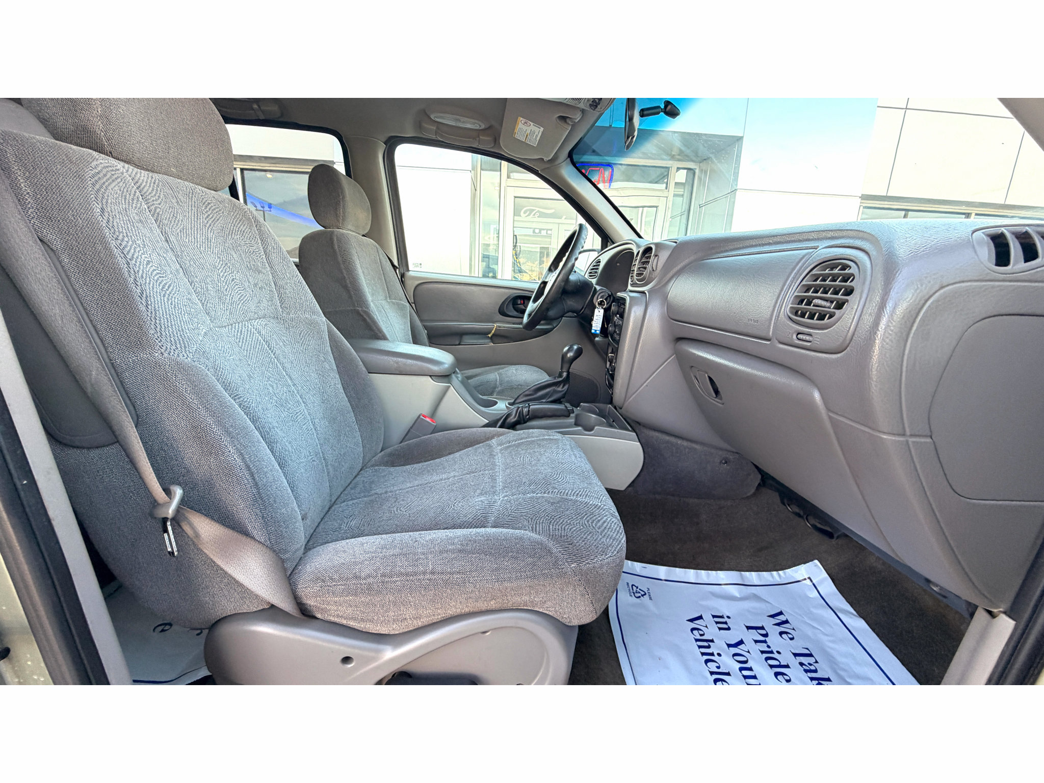 Used 2004 Chevrolet TrailBlazer LT AWD/4WD image 10