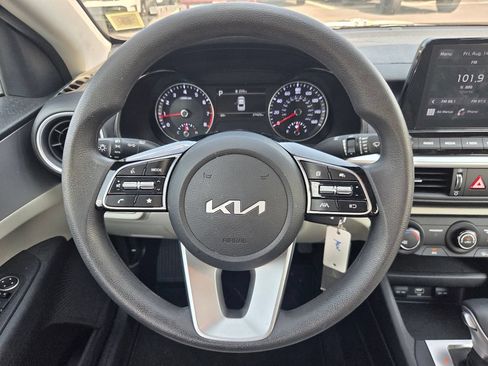 Used 2022 Kia Forte LXS FWD image 14