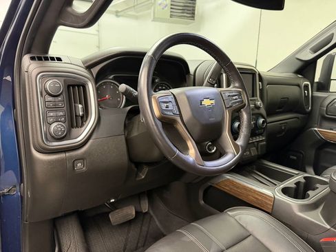 Used 2022 Chevrolet Silverado 2500 High Country w/ Z71 Off-Road Package image 4
