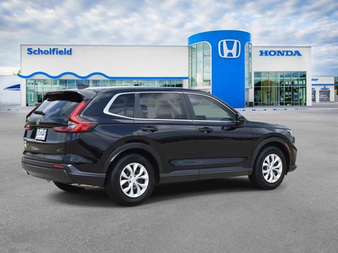 Used 2025 Honda CR-V LX image 3