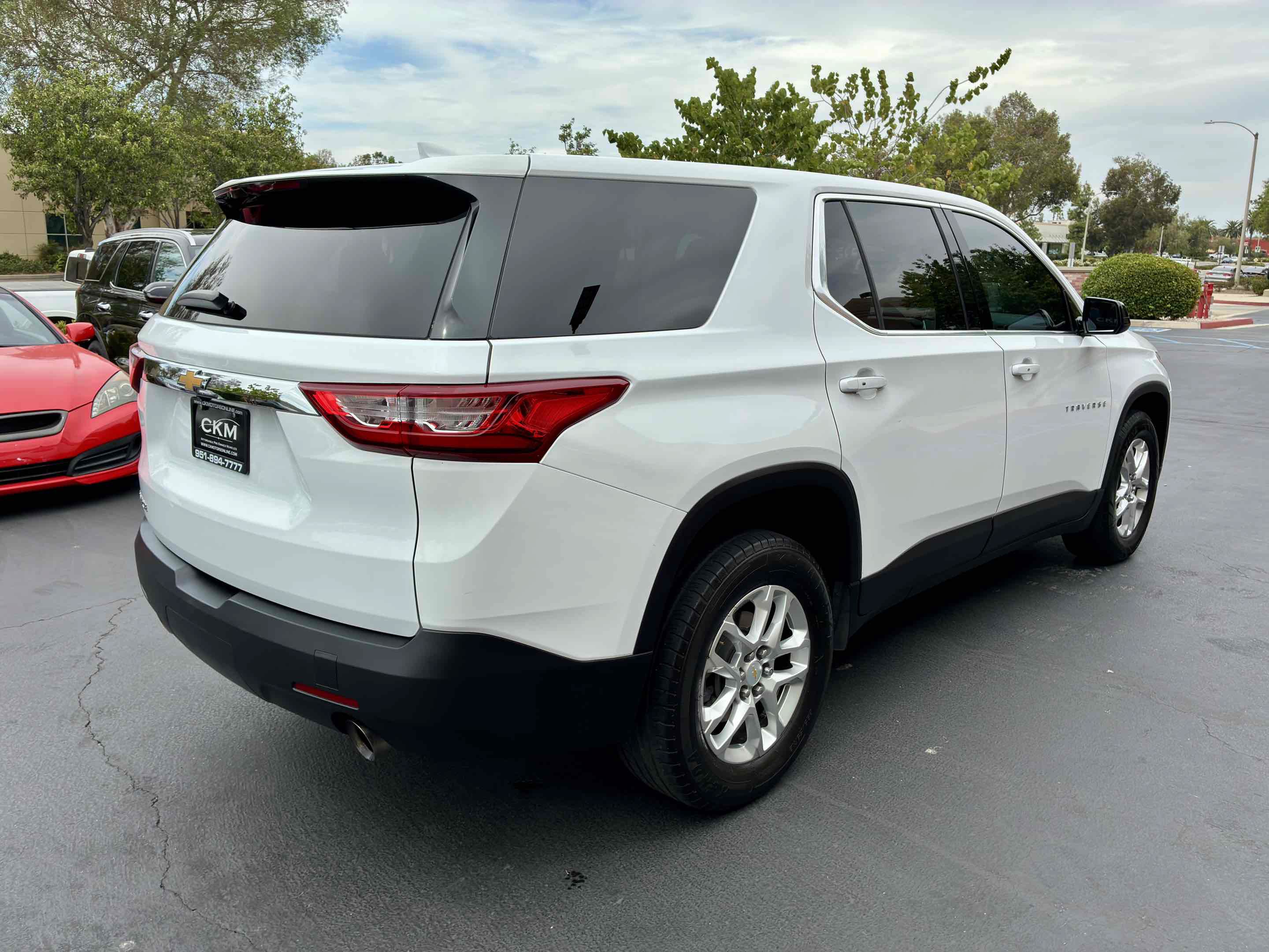 Used 2020 Chevrolet Traverse LS FWD image 8