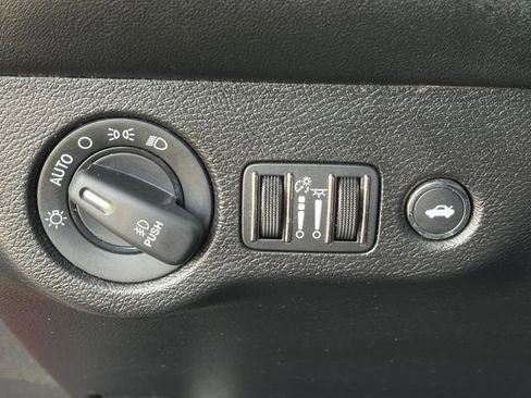 Used 2021 Dodge Challenger SXT w/ Plus Package image 5