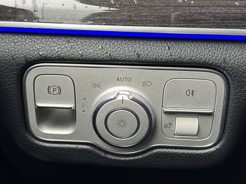 Used 2020 Mercedes-Benz GLE 350 4MATIC image 37