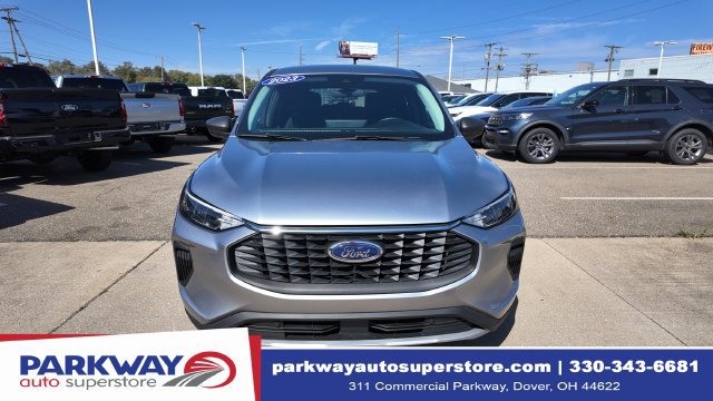Used 2023 Ford Escape Active w/ Tech Pack #1 AWD/4WD image 2