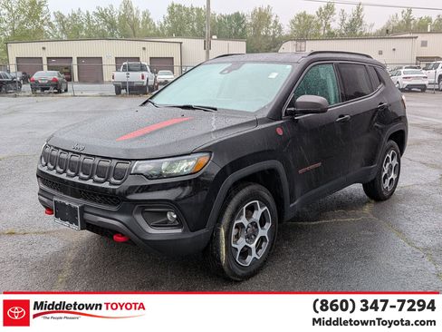Used 2022 Jeep Compass Trailhawk AWD/4WD image 7