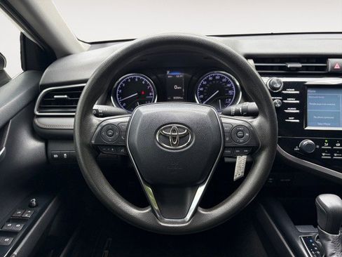 Used 2019 Toyota Camry LE FWD image 7