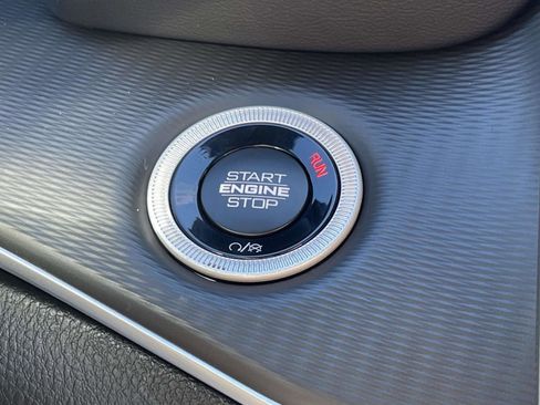 New 2025 Jeep Grand Cherokee L Laredo image 7