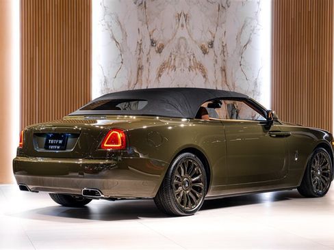 Used 2021 Rolls-Royce Dawn RWD image 8