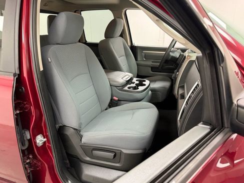 Used 2017 RAM 1500 Classic SLT AWD/4WD image 10