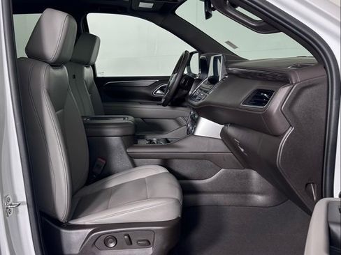 Used 2023 Chevrolet Tahoe Z71 w/ Luxury Package image 32