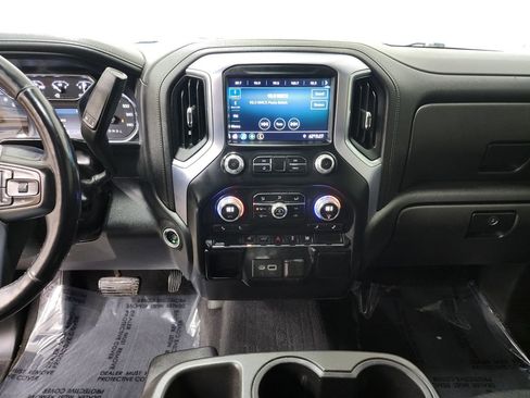 Used 2019 GMC Sierra 1500 SLE w/ SLE Value Package image 17