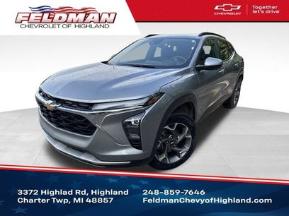 Used 2025 Chevrolet Trax LT w/ Driver Confidence Package