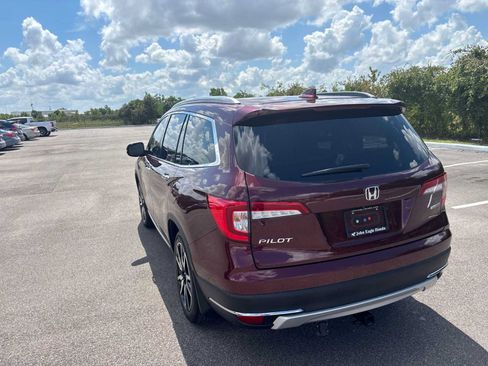 Used 2021 Honda Pilot Touring image 2