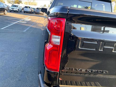 Used 2024 Chevrolet Silverado 1500 High Country w/ Midnight Edition image 31