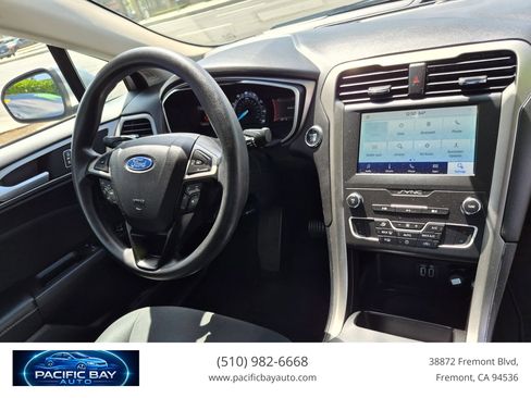 Used 2020 Ford Fusion SE image 20
