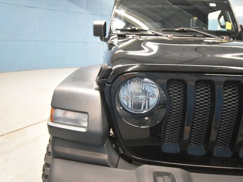 Used 2019 Jeep Wrangler Unlimited Sport S image 35