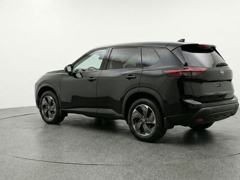 Used 2025 Nissan Rogue SV FWD image 6