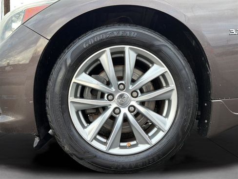 Used 2014 INFINITI Q50 Premium w/ Navigation Package AWD/4WD image 32